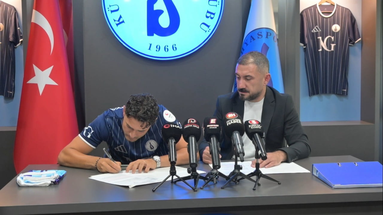 KÜTAHYASPOR'DAN İLK TRANSFER: TECRÜBELİ KALECİ HASAN HÜSEYİN AKINAY İMZAYI ATTI
