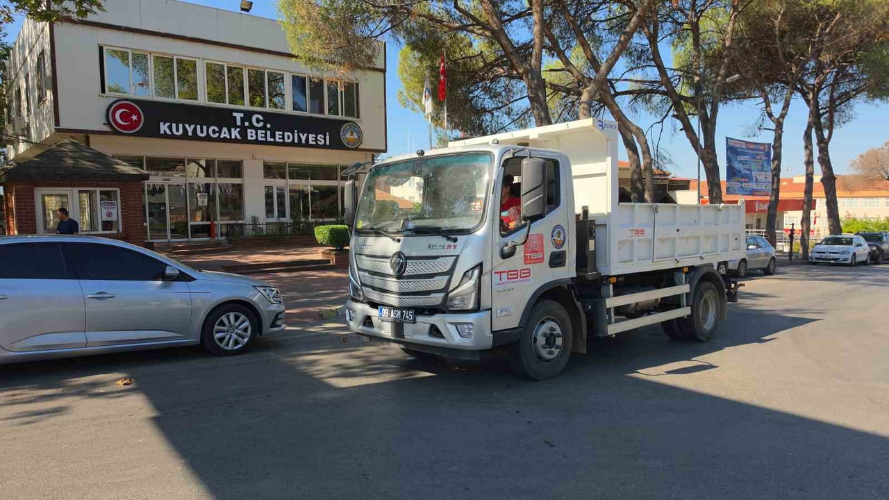 KUYUCAK’TA ÜSTYAPI ÇALIŞMALARI SÜRÜYOR