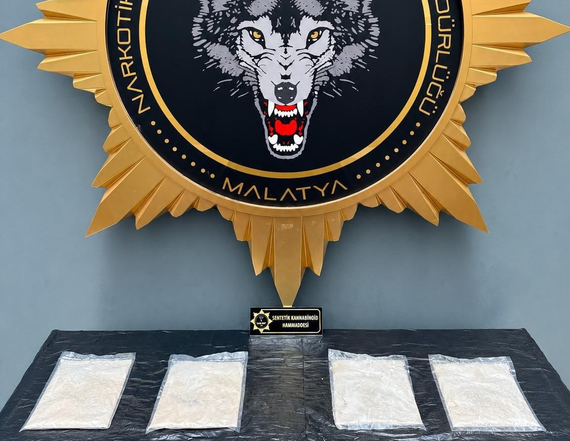 MALATYA'DA 2 KİLO 29 GRAM SENTETİK KANNABİNOİD HAMMADDESİ ELE GEÇİRİLDİ.