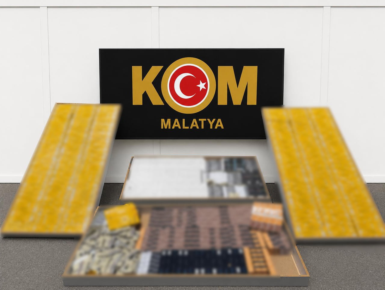 MALATYA'DA KAÇAKÇILIK OPERASYONUNDA 7 BİN 330 PAKET GÜMRÜK KAÇAĞI SİGARA İLE 105 PAKET PİPO TÜTÜNÜ...
