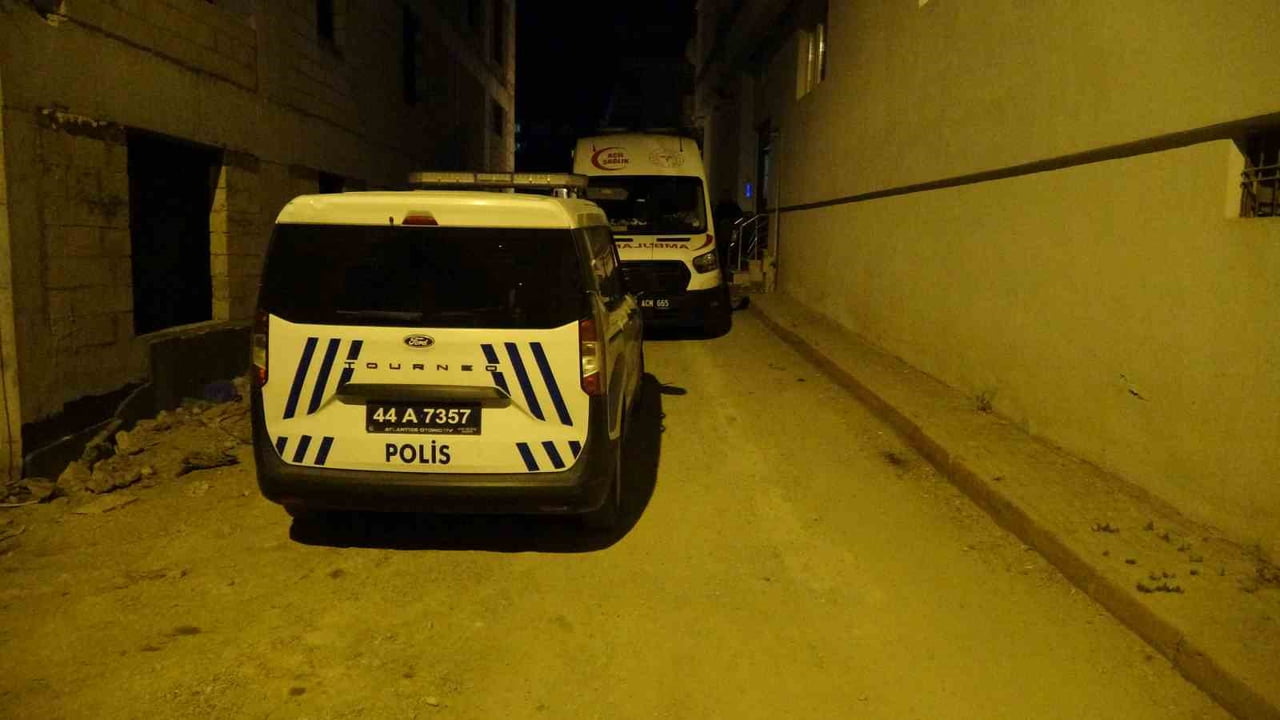 MALATYA'DA YALNIZ YAŞAYAN YAŞLI KADIN BANYODA ÖLÜ BULUNDU