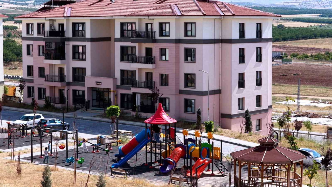 MALATYA İKİZCE MAHALLESİ’NDE AFET KONUTLARI İLE BİRLİKTE İLK EVİM-250 BİN SOSYAL KONUT PROJESİ...