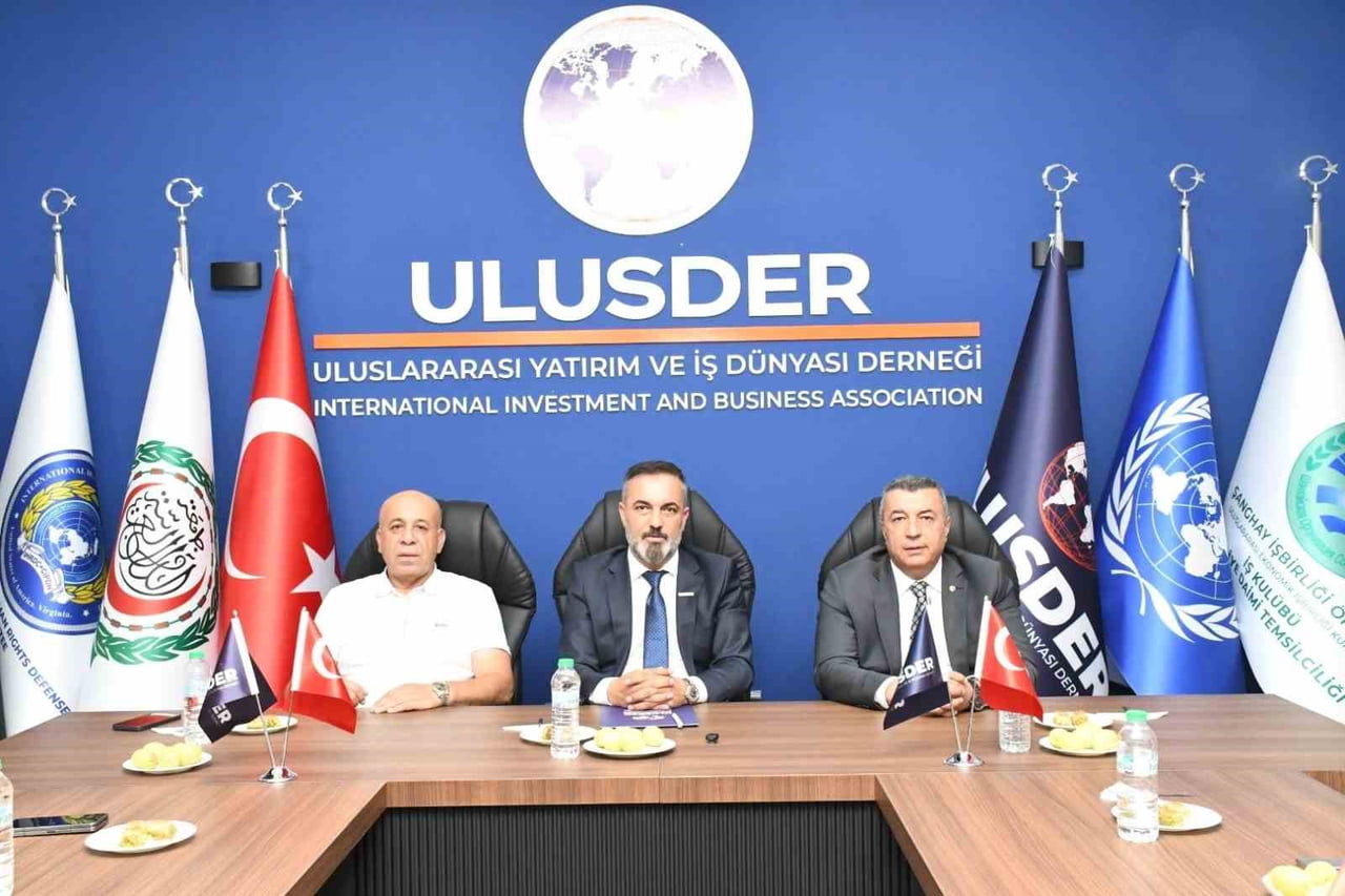 MALATYA TİCARET BORSASI BAŞKANI RAMAZAN ÖZCAN, ULUSDER BAŞKANI ÖZCAN POLAT İLE YÖNETİM KURULU VE...