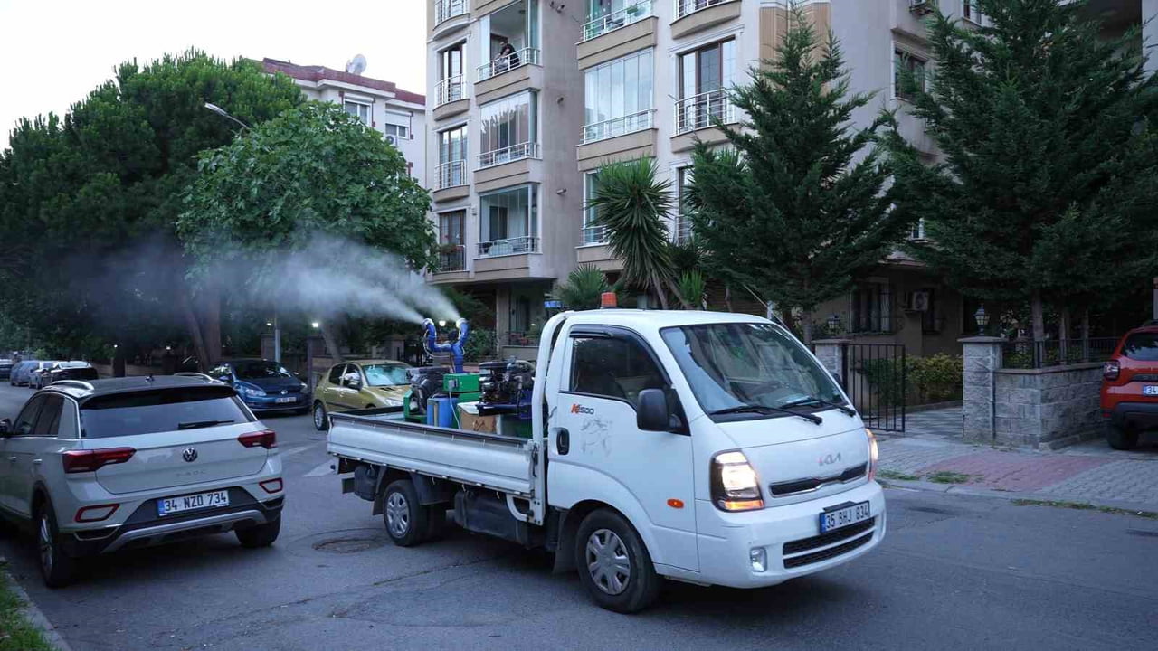 MALTEPE BELEDİYESİ, YAZ AYLARINDA ARTIŞ GÖSTEREN SİVRİSİNEK VE KARASİNEK POPÜLASYONUNA KARŞI İLÇE...