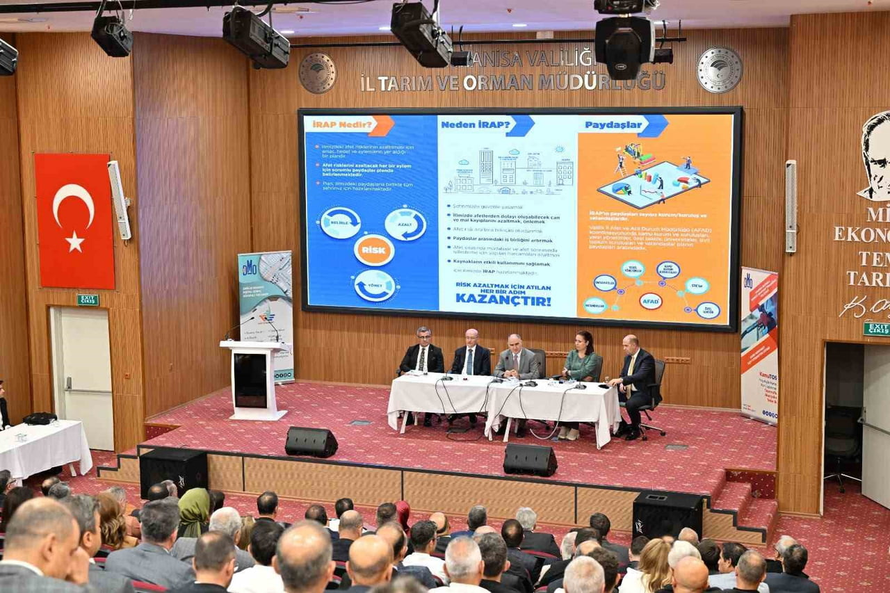 MANİSA'DA KAMU YATIRIMLARININ SON DURUMU İL KOORDİNASYON KURULU TOPLANTISI'NDA DEĞERLENDİRİLDİ....