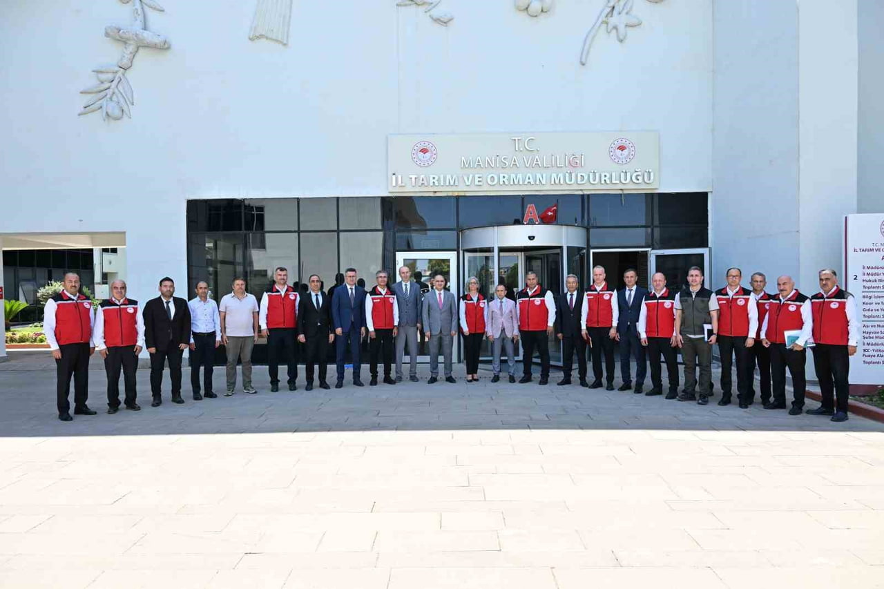 MANİSA'DA VALİ VAHDETTİN ÖZKAN BAŞKANLIĞINDA GERÇEKLEŞTİRİLEN TARIM DEĞERLENDİRME TOPLANTISI'NDA...