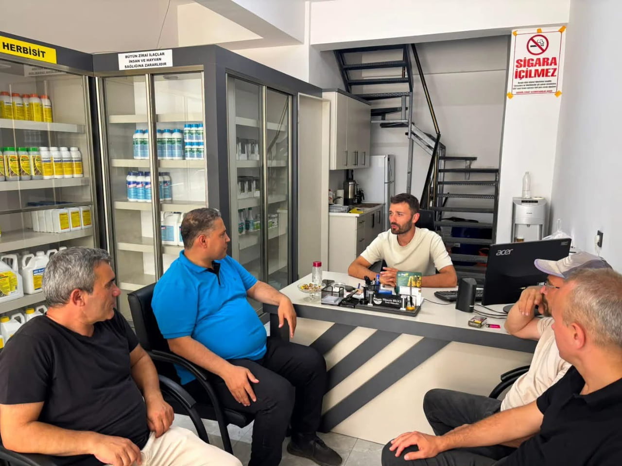 MANİSA İL TARIM VE ORMAN MÜDÜRÜ MEHMET KARAYILAN, SARIGÖL'DE BİTKİ KORUMA ÜRÜNLERİ BAYİLERİNİ...