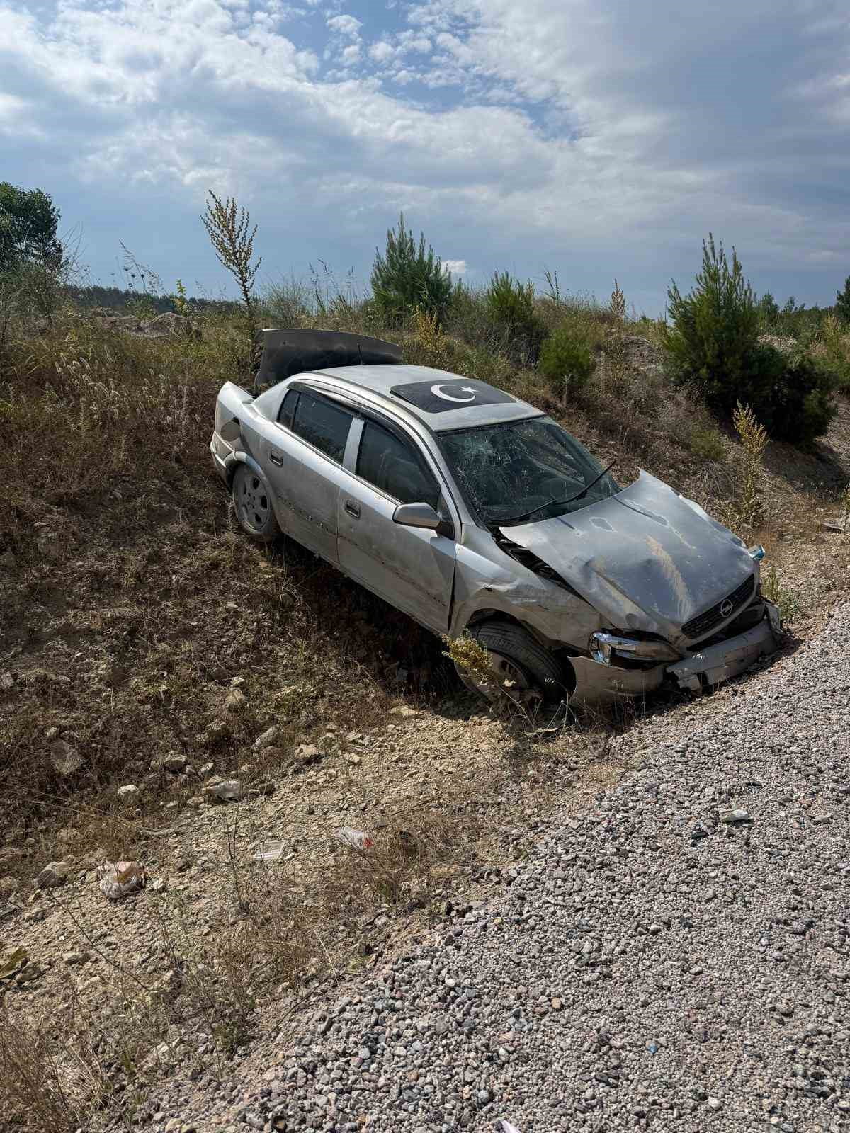 MANİSA’NIN GÖRDES İLÇESİNDE ÇEVRE YOLUNDA SEYİR HALİNDEKİ ARACIN YOLDAN ÇIKARAK TAKLA ATMASI...