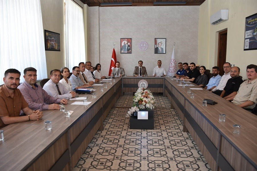 MANİSA’NIN SALİHLİ İLÇE KAYMAKAMI ALİ GÜLDOĞAN BAŞKANLIĞINDA, İLÇEDE BAĞIMLILIKLA MÜCADELE...