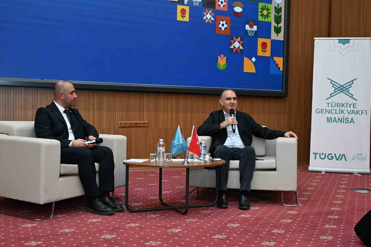 MANİSA VALİSİ VAHDETTİN ÖZKAN, TÜGVA MANİSA İL TEMSİLCİLİĞİ TARAFINDAN DÜZENLENEN YAZ OKULLARI...