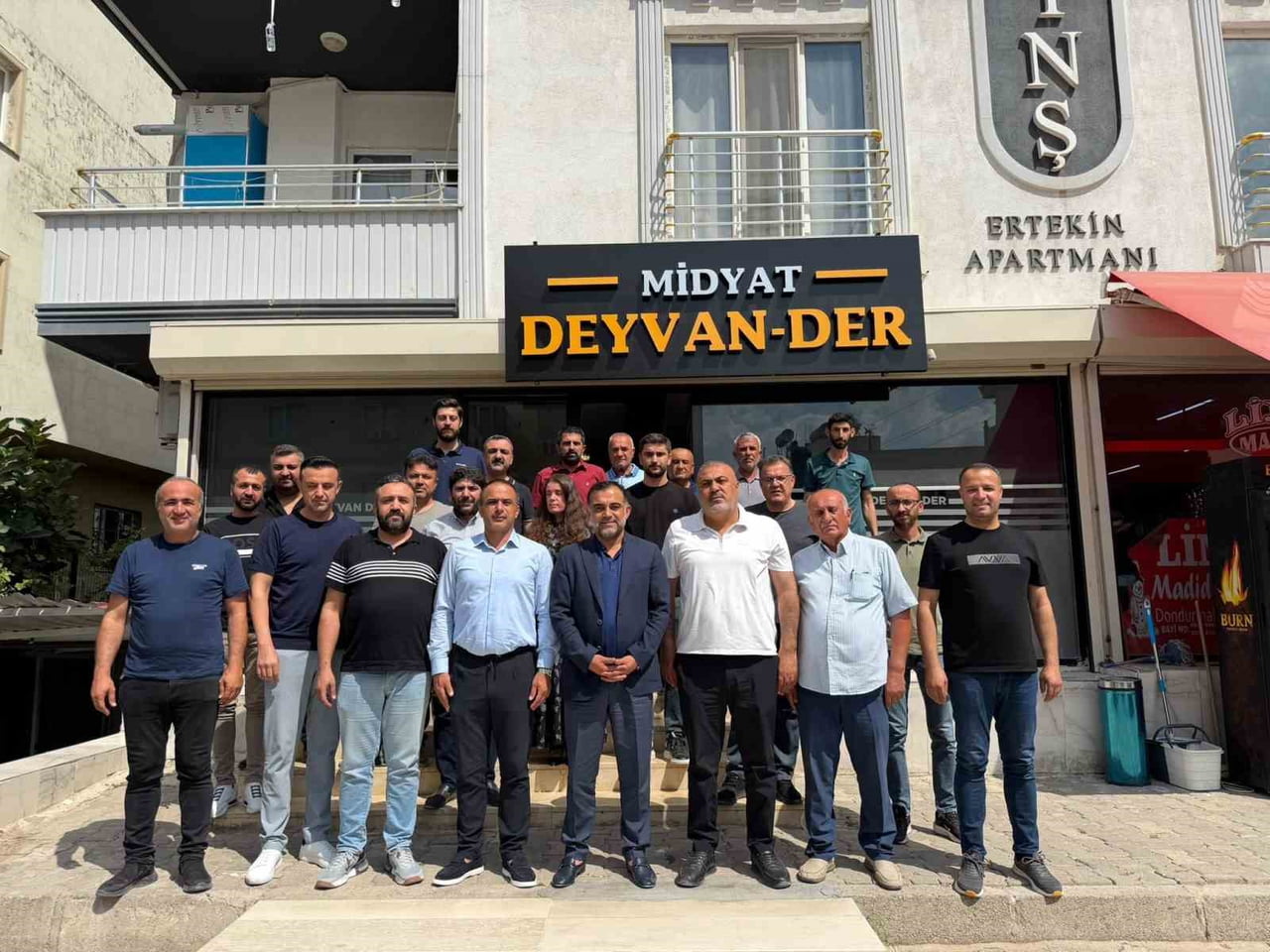 MARDİN TİCARET VE SANAYİ ODASI (MTSO) BAŞKAN ADAYI VEYSİ DUYAN, SAHA ÇALIŞMALARI KAPSAMINDA MİDYAT...