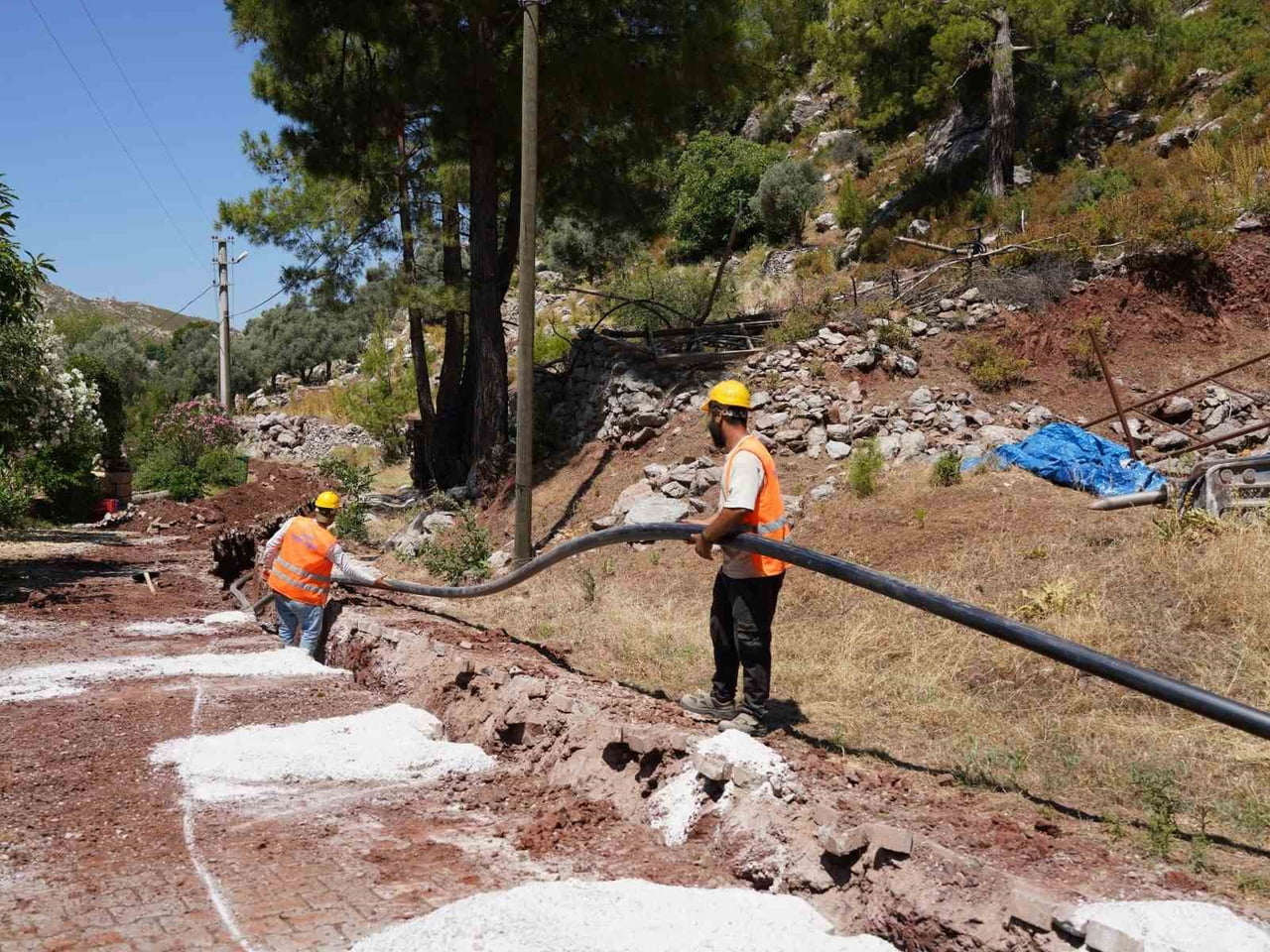 MARMARİS İLÇESİ OSMANİYE MAHALLESİ’NDE VATANDAŞLARIN ÖZEL MÜLKİYETLERİNDEN GEÇEN İÇME SUYU HATLARI...