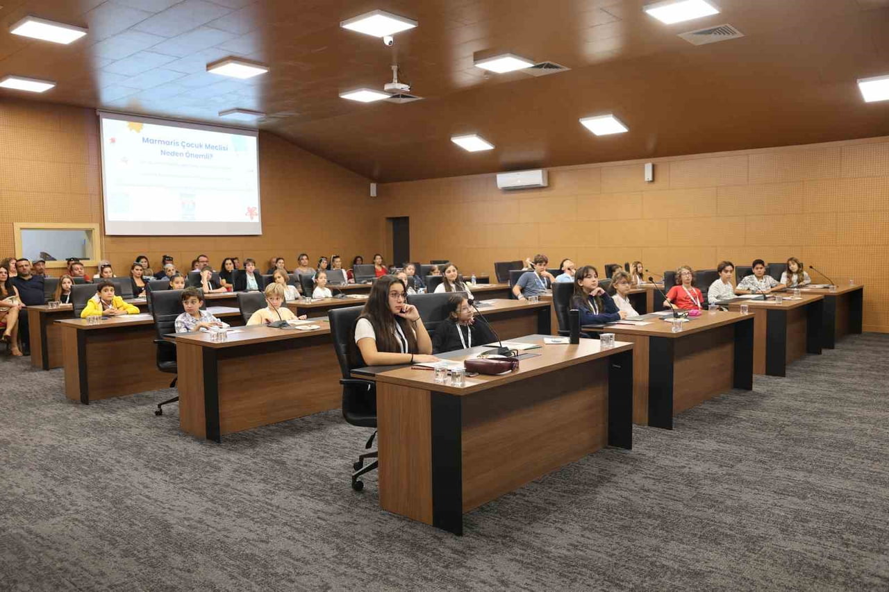 MARMARİS’TE ÇOCUK MECLİSİ İÇİN BAŞVURULAR BAŞLADI