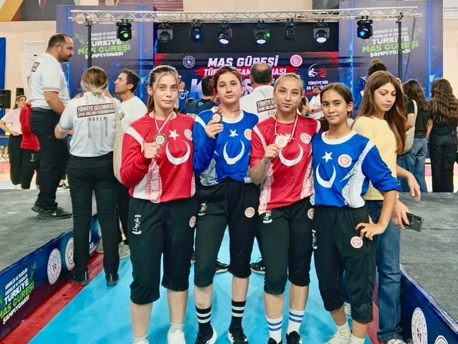 MAS GÜREŞİ TÜRKİYE ŞAMPİYONASI’NDA MUĞLA’DAN GURURLANDIRAN BAŞARI