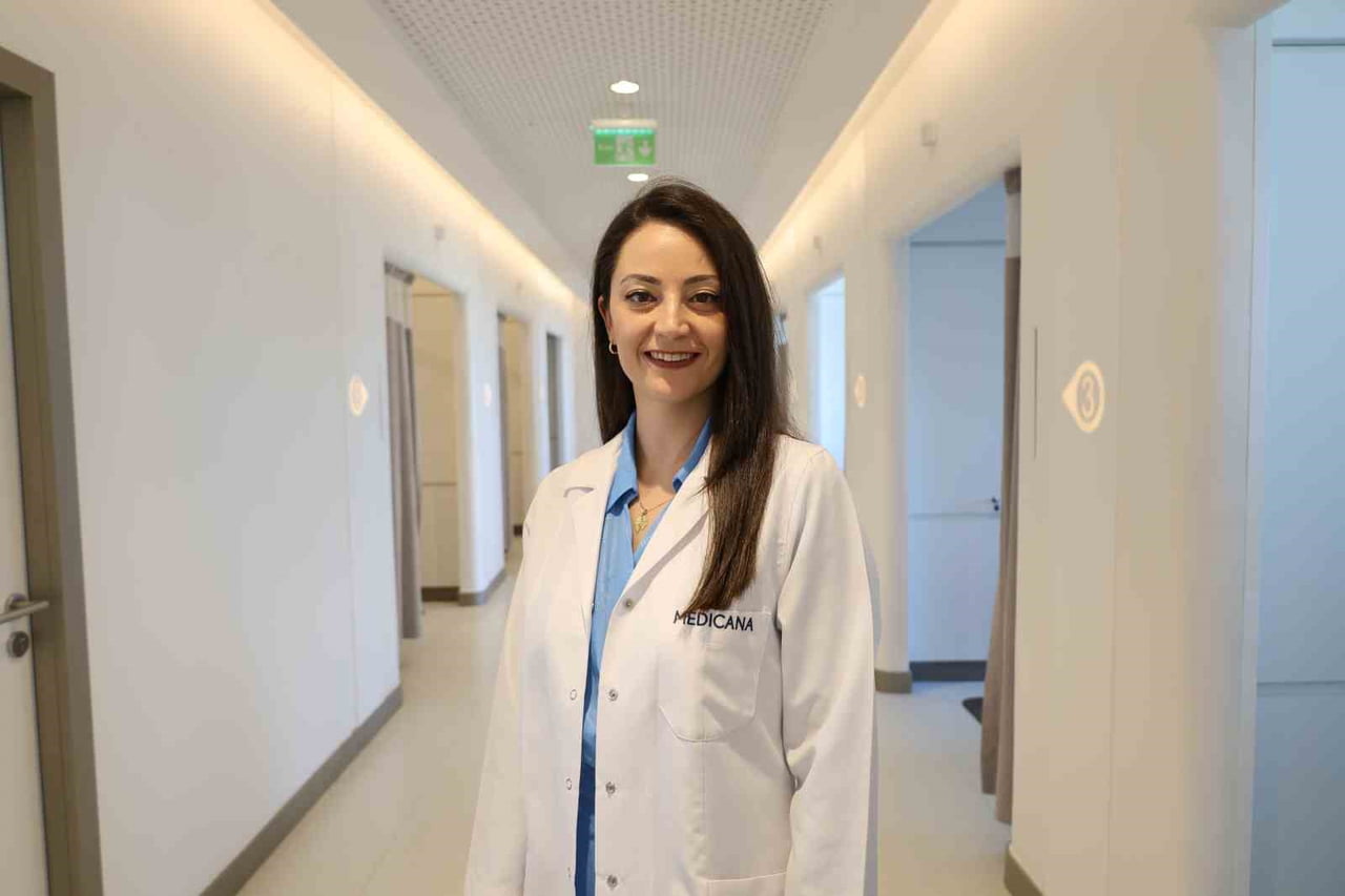 MEDİCANA INTERNATİONAL İZMİR HASTANESİ DERMATOLOJİ UZMANI UZM. DR. SELİN IŞIK