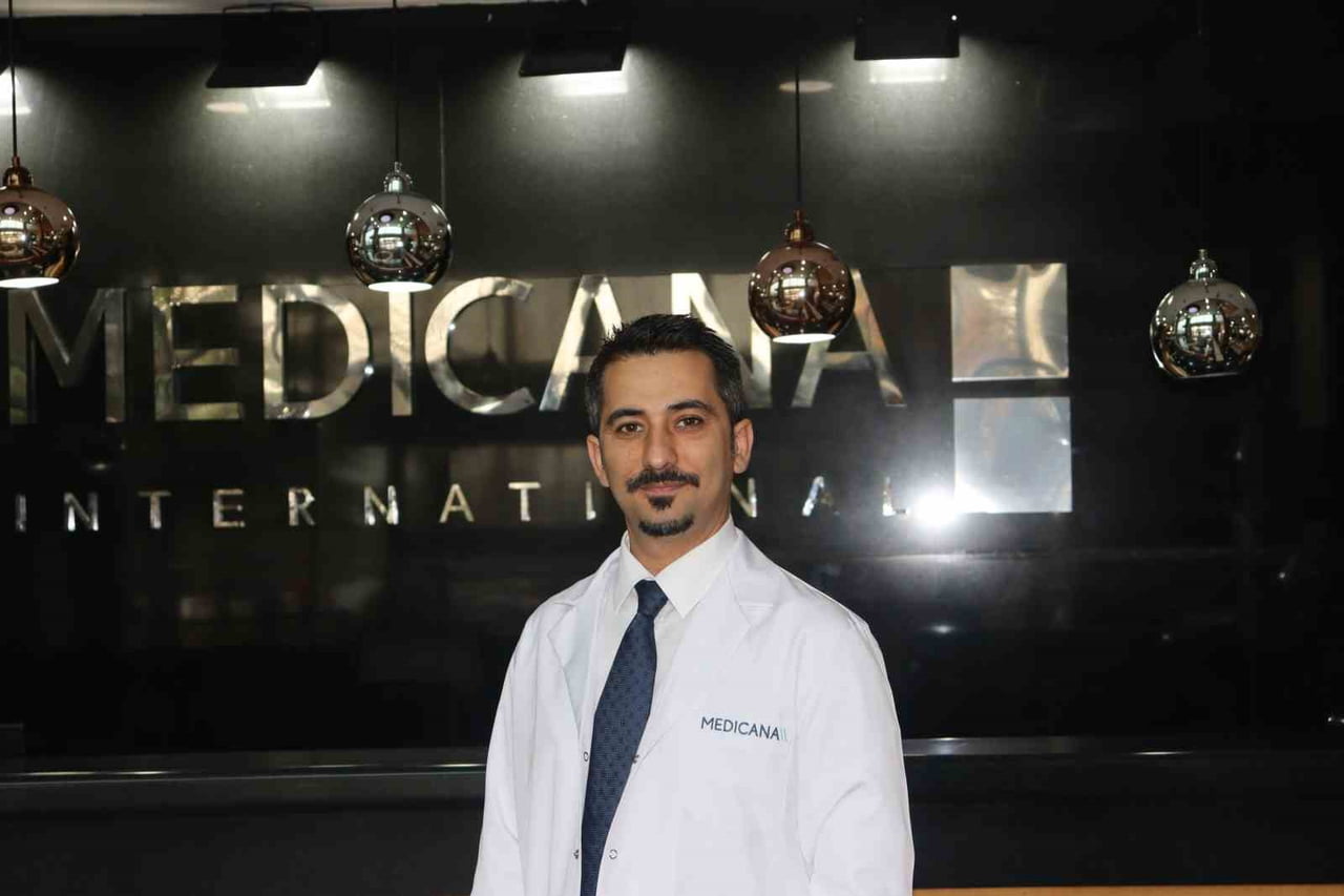 MEDİCANA SAĞLIK GRUBU BEYİN VE SİNİR CERRAHİSİ UZMANI DOÇ. DR. BURAK KARAASLAN