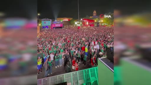 Meksika’nın Dünya Kupası’nda son 16 turuna yükselmesi sonrası başkent Mexico City’deki...