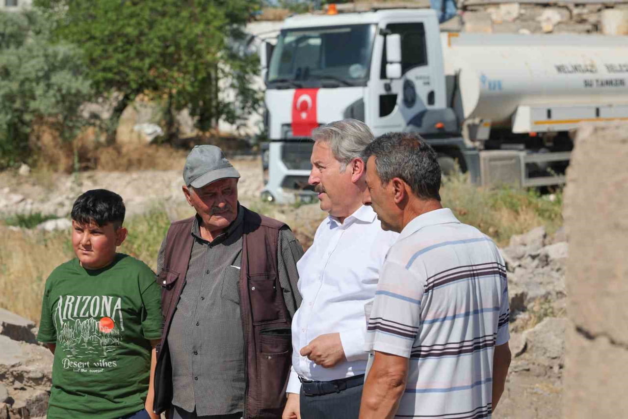 MELİKGAZİ BELEDİYESİ; KÖŞK MAHALLESİ'NDE HULUSİ AKAR VE EŞREF BİTLİS BULVARI'NIN KESİŞTİĞİ ALANDA...