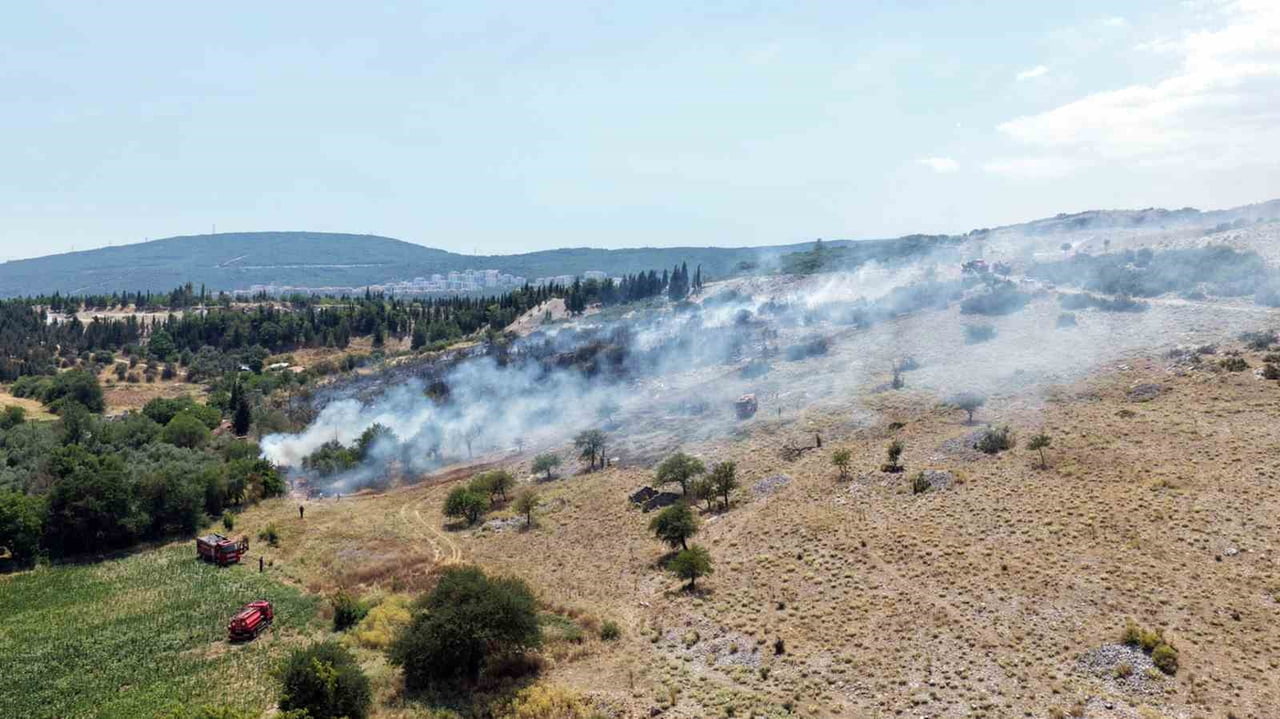 MENTEŞE ORHANİYE MAHALLESİ HAMURSUZ TEPESİ MEVKİİNDEKİ MAKİLİK ALANDA ÇIKAN YANGIN İTFAİYE, ARÖZÖZ...
