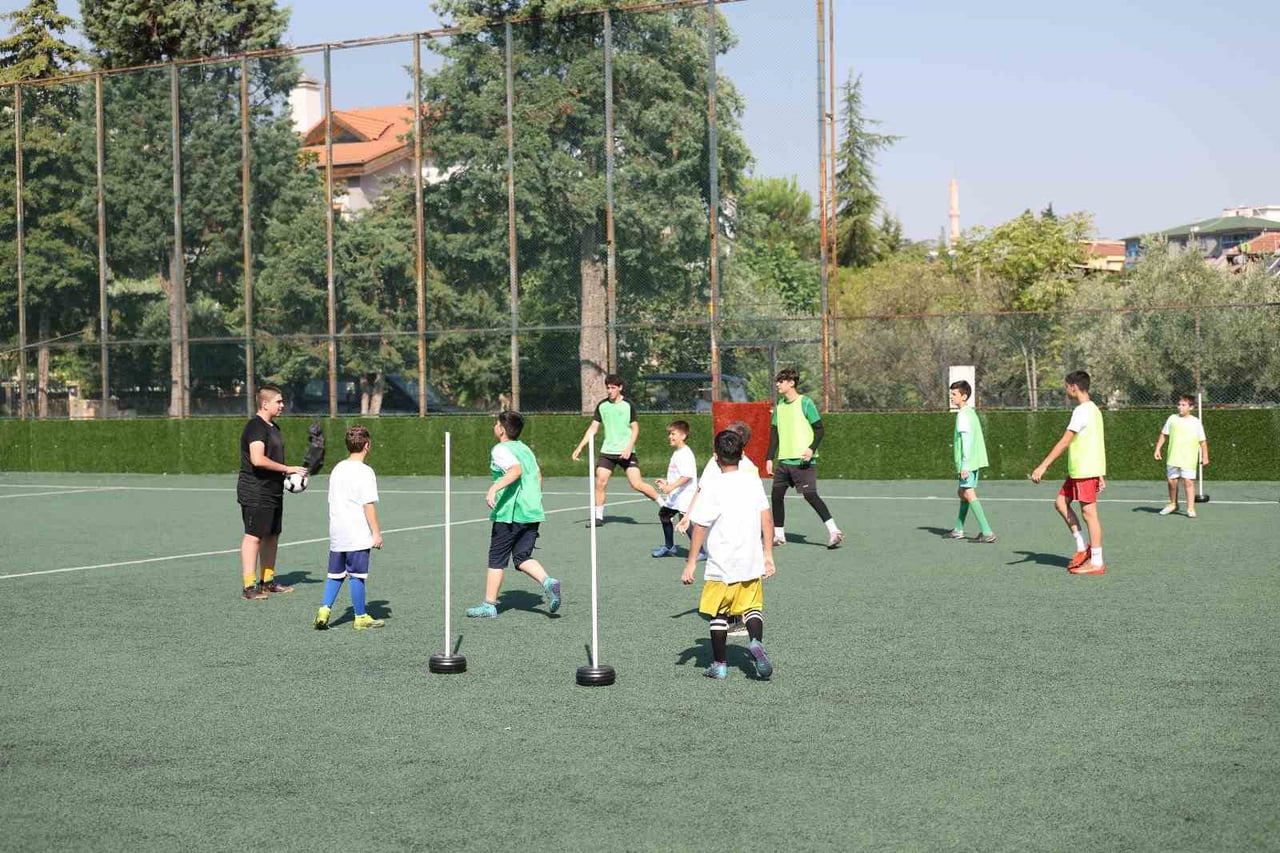 MERKEZEFENDİ BELEDİYESİ TARAFINDAN GERÇEKLEŞTİRİLEN DENİZLİ’DEKİ TEK KALECİ ANTRENMANININ YAZ...