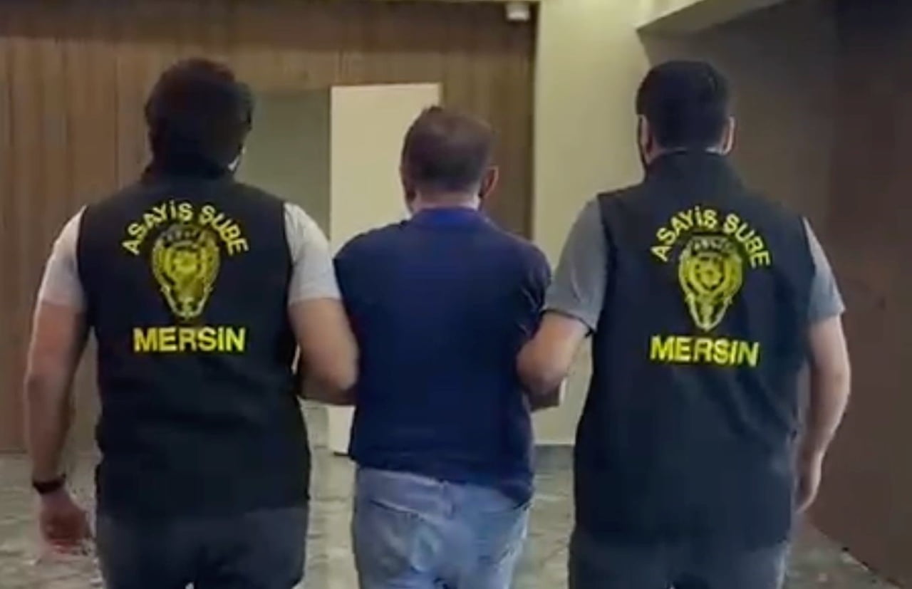MERSİN'DE HAKKINDA DOLANDIRICILIK BAŞTA OLMAK ÜZERE ÇEŞİTLİ SUÇLARDAN TOPLAM 65 YIL KESİNLEŞMİŞ...