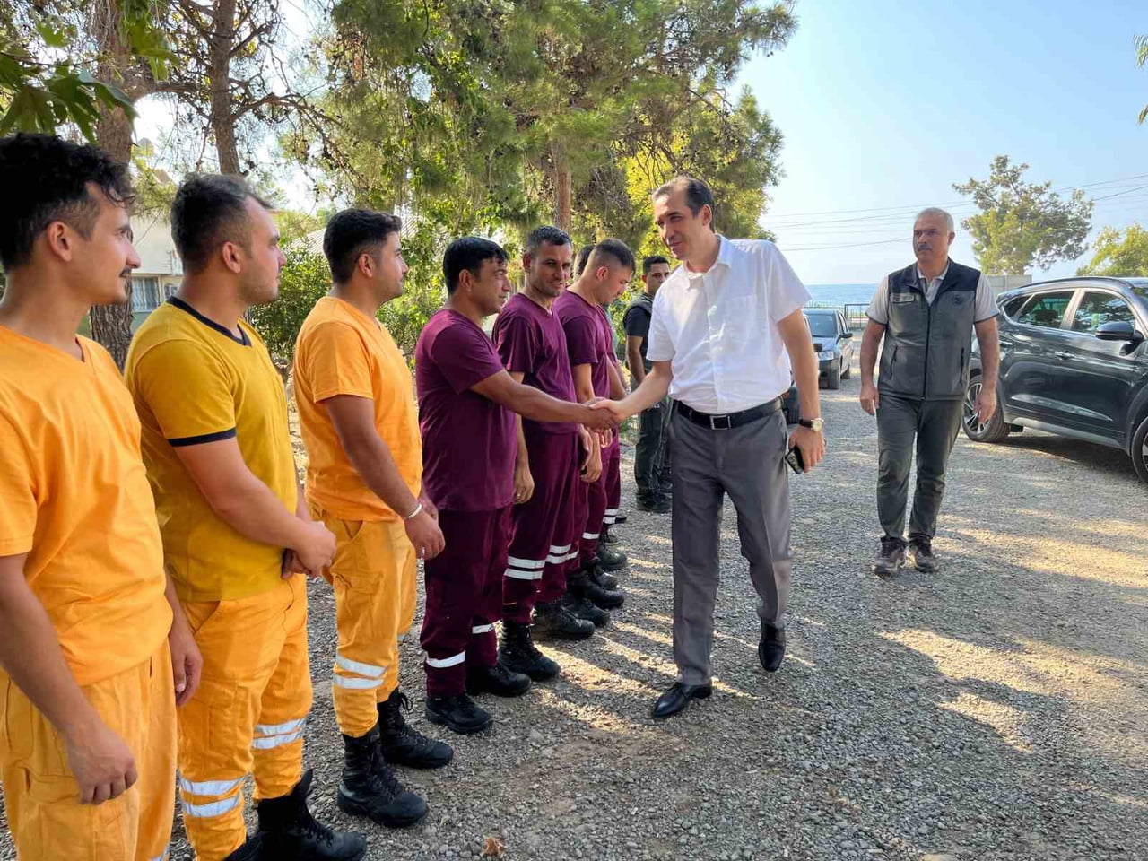 MERSİN'İN BOZYAZI KAYMAKAMI TUNCAY TOPSAKALOĞLU, ORMAN İŞLETME MÜDÜRLÜĞÜ AKSAZ İLK MÜDAHALE...