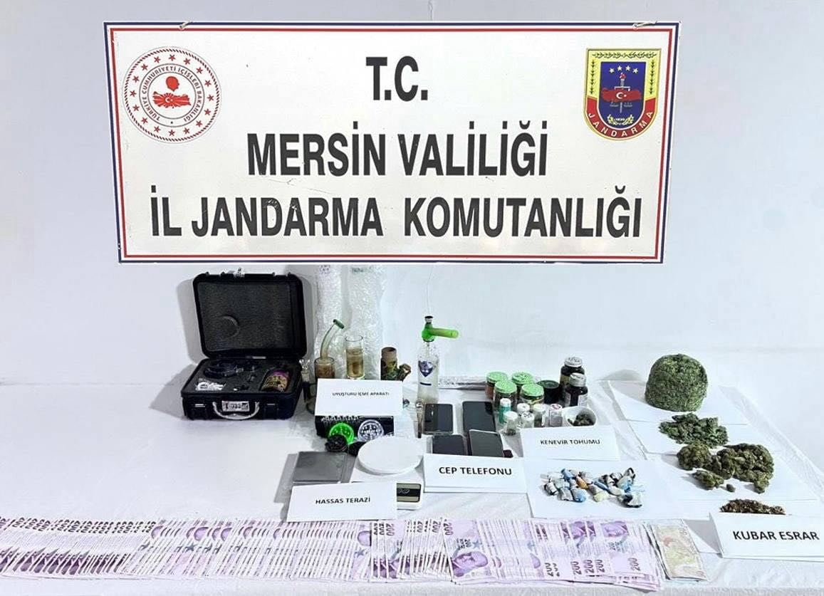 MERSİN'İN SİLİFKE İLÇESİNDE JANDARMA EKİPLERİ TARAFINDAN DÜZENLENEN OPERASYONDA 1 KİLO 923 GRAM...