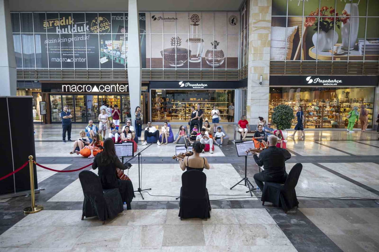 MERSİN BÜYÜKŞEHİR BELEDİYESİ KENT ORKESTRASI TARAFINDAN DÜZENLENEN 'KLASİK MÜZİK DİNLETİLERİ'...