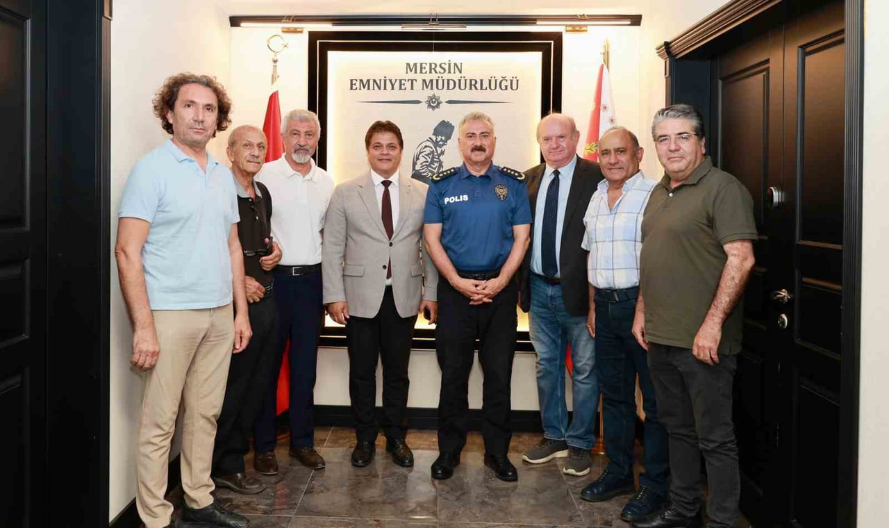 MERSİN GAZETECİLER CEMİYETİ YÖNETİM KURULU ÜYELERİ, KISA SÜRE ÖNCE GÖREVE BAŞLAYAN MERSİN İL...