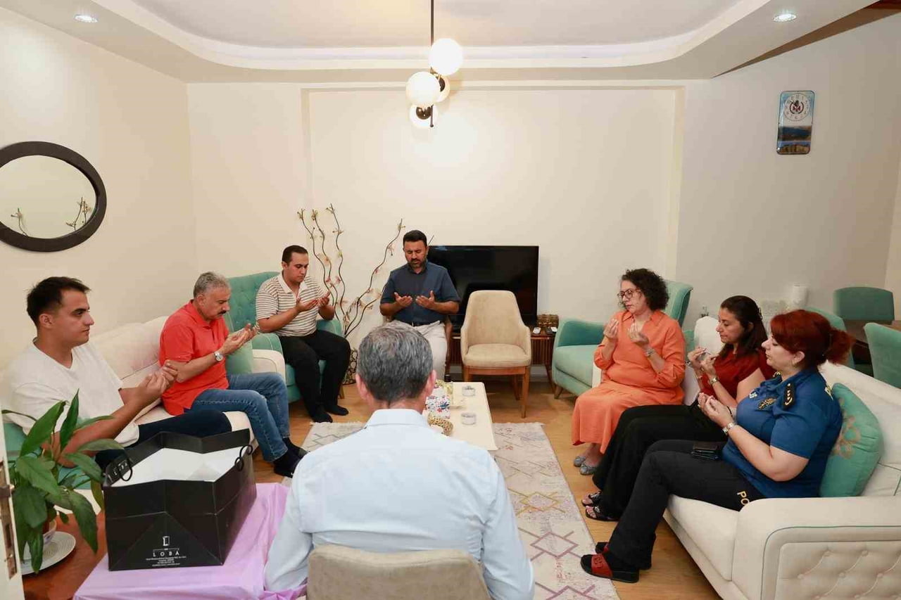 MERSİN İL EMNİYET MÜDÜRÜ FAHRİ AKTAŞ, 2022 YILINDA GÖREVİ BAŞINDAYKEN GEÇİRDİĞİ KALP KRİZİ SONUCU...