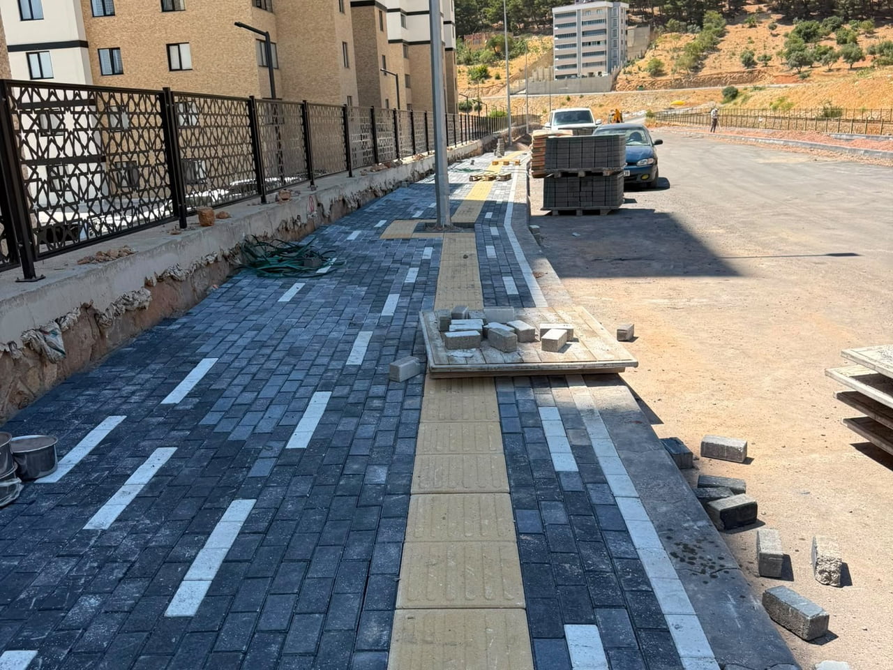 MEVSİM ŞARTLARI VE MAHALLELERİN İHTİYAÇLARI DOĞRULTUSUNDA PLANLANAN ÇALIŞMALAR SAYESİNDE ULAŞIM...