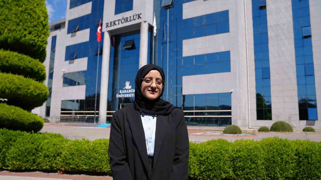 MEZUN ÖĞRENCİLER, KARABÜK ÜNİVERSİTESİNDE ALDIKLARI EĞİTİMİN AKADEMİK VE MESLEKİ GELİŞİMLERİNE...