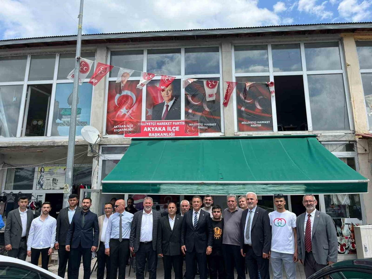 MHP AKYAKA'DA GÜVEN TAZELEDİ: ERHAN AKTAŞ YENİDEN İLÇE BAŞKANI SEÇİLDİ(KARS-İHA)