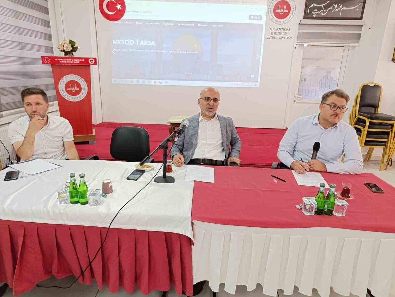 MİFTAH KUR'AN KURSU'NDA DÜZENLENEN TOPLANTIYA İL MÜFTÜSÜ LÜTFÜ İMAMOĞLU (ORTADA) ŞUBE MÜDÜRÜ...