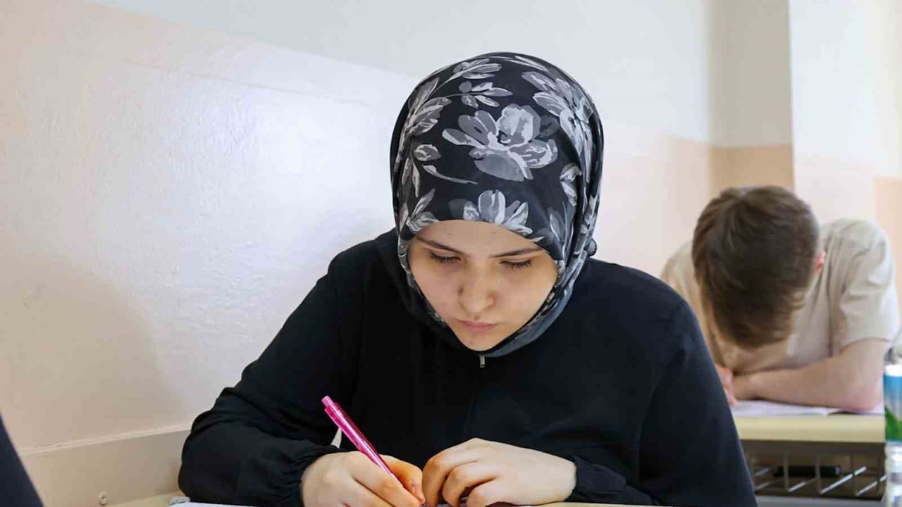 MİHMANDAR AKADEMİ İLE ÜNİVERSİTE SINAVINA HAZIRLANAN GENÇLER 2026 YKS SONUÇLARINDA ELDE ETTİĞİ...