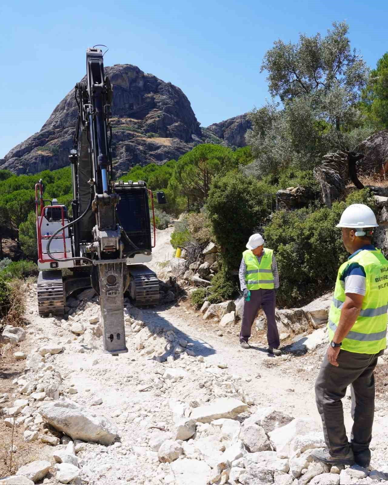 MİLAS’TA 75 YILLIK İÇME SUYU ALTYAPISI YENİLENİYOR