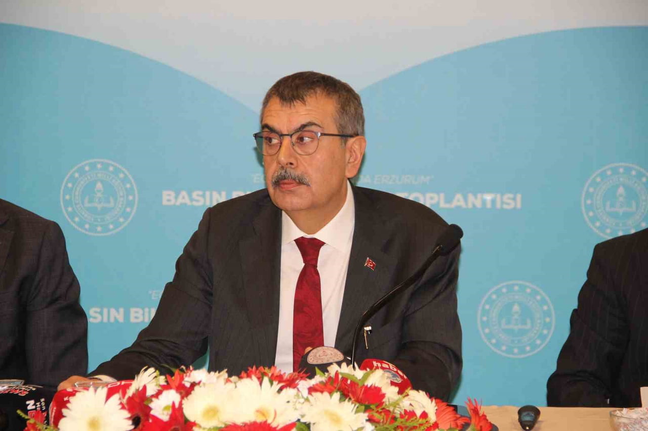 MİLLİ EĞİTİM BAKANI PROF. DR. YUSUF TEKİN, BİR DİZİ PROGRAMA KATILMAK ÜZERE GELDİĞİ ERZURUM'DA...