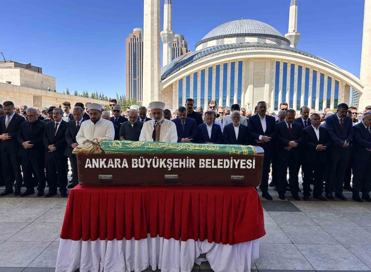 MİLLİ SAVUNMA BAKAN YARDIMCISI ALPASLAN KAVAKLIOĞLU'NUN EŞİ GONCA KAVAKLIOĞLU ANKARA'DA ÖĞLE...