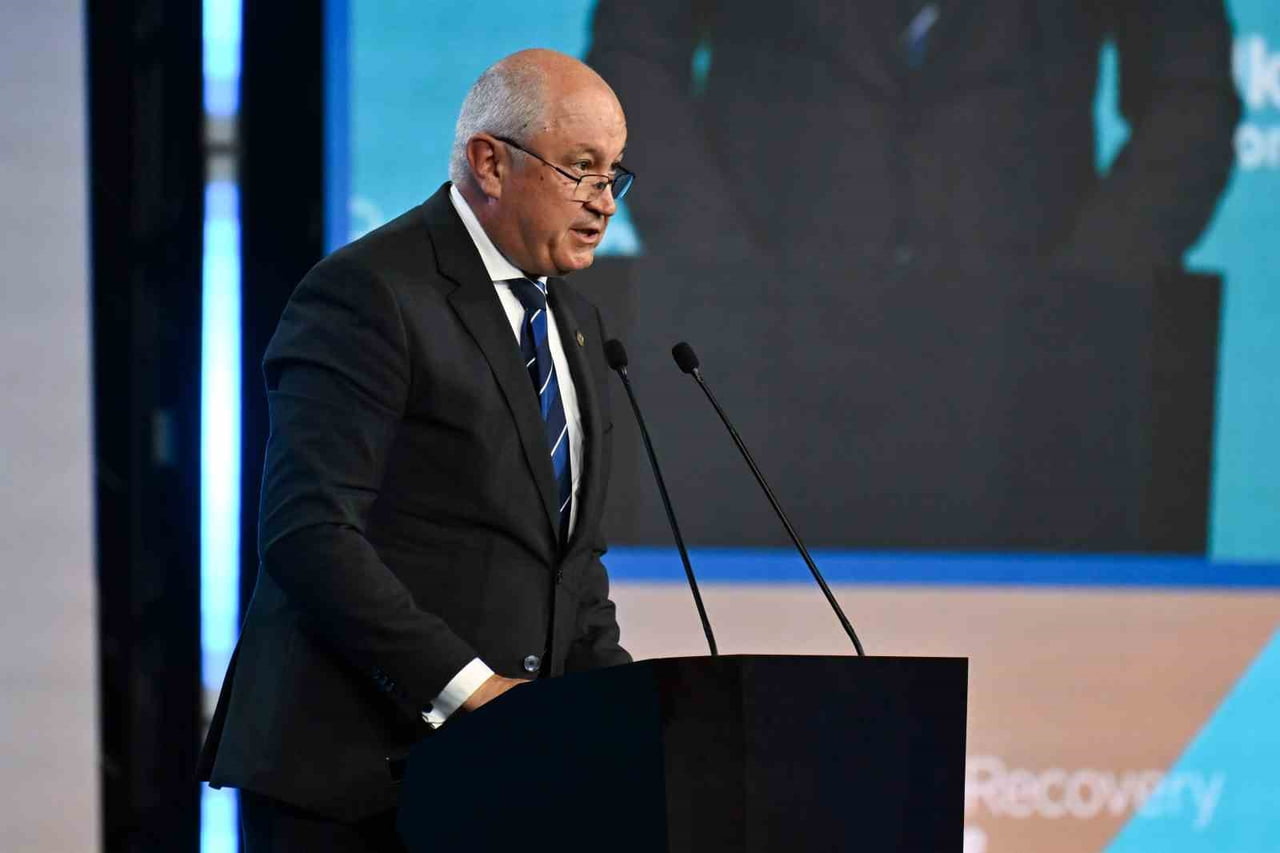 MOLDOVA BAŞBAKANI ALEXANDRU MUNTEANU'NUN İSTİFA KARARI ALMASIYLA ÜLKEDE HÜKÜMET DÜŞTÜ.