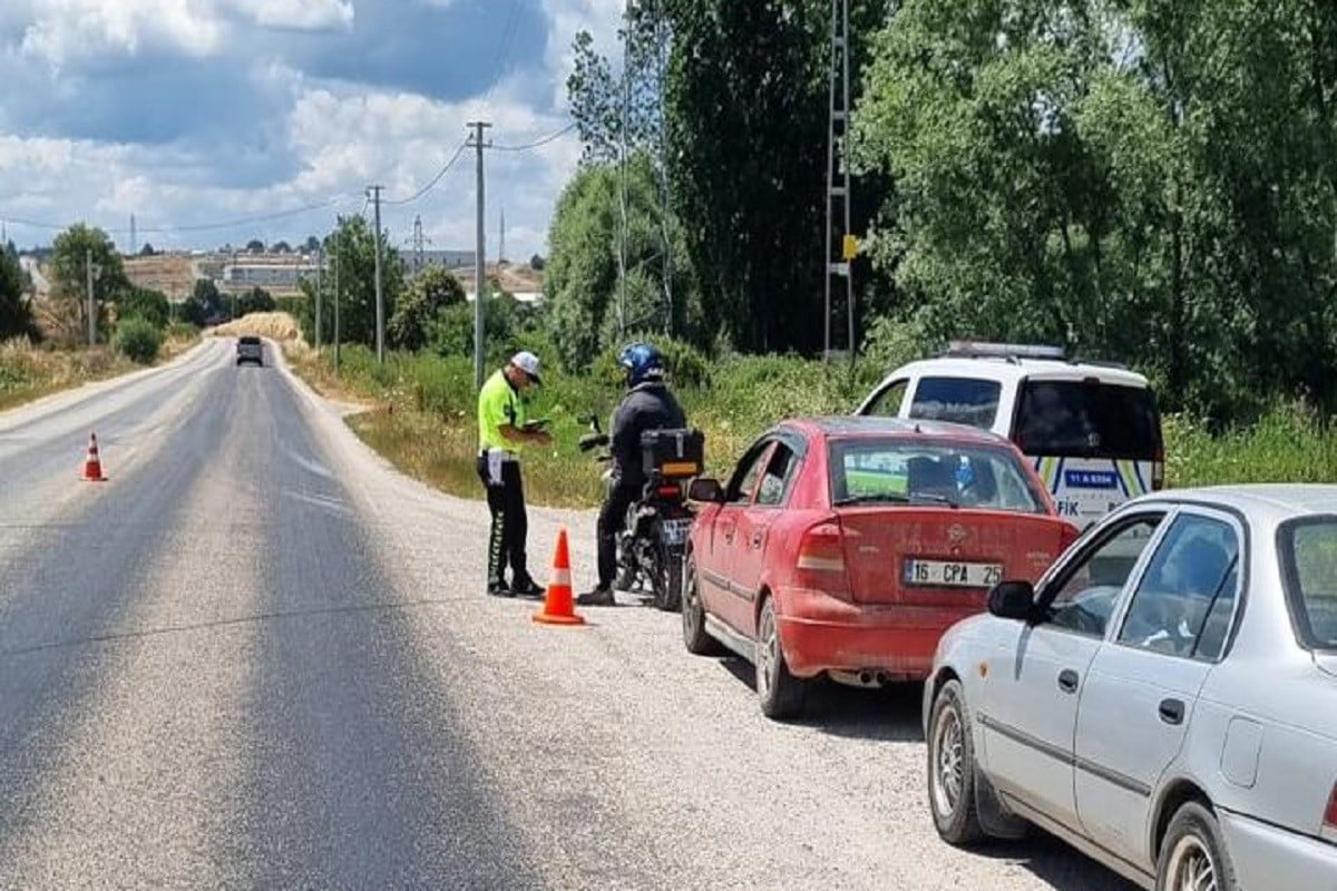MOTOSİKLET VE ELEKTRİKLİ BİSİKLETLERE SIKI DENETİM