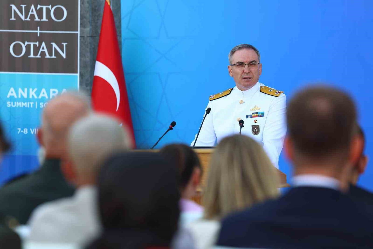 MSB BASIN VE HALKLA İLİŞKİLER MÜŞAVİRİ VE BAKANLIK SÖZCÜSÜ TUĞAMİRAL ZEKİ AKTÜRK, TOPLANTININ...