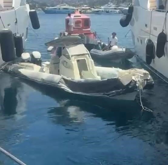 MUĞLA'NIN BODRUM İLÇESİNDE ÇALIŞMA YAPILDIĞI ESNADA GAZ KOLU TAKILI KALAN 8 METRELİK ŞİŞME BOT...