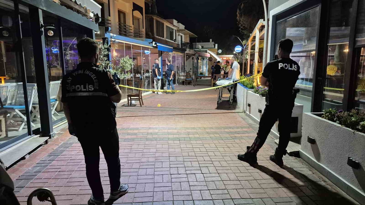 MUĞLA'NIN BODRUM İLÇESİNDE RESTORANDA SİLAHLI SALDIRIYA UĞRAYAN KİŞİ YAŞAMINI YİTİRDİ.
