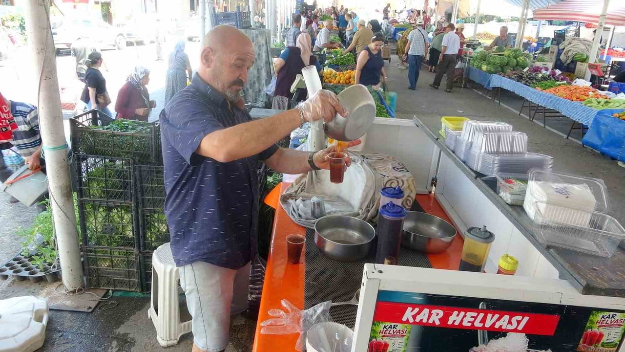 MUĞLA’DA YAZ SICAKLARININ ETKİSİNİ ARTIRMASIYLA BİRLİKTE VATANDAŞLAR, ASIRLIK BİR SERİNLEME...