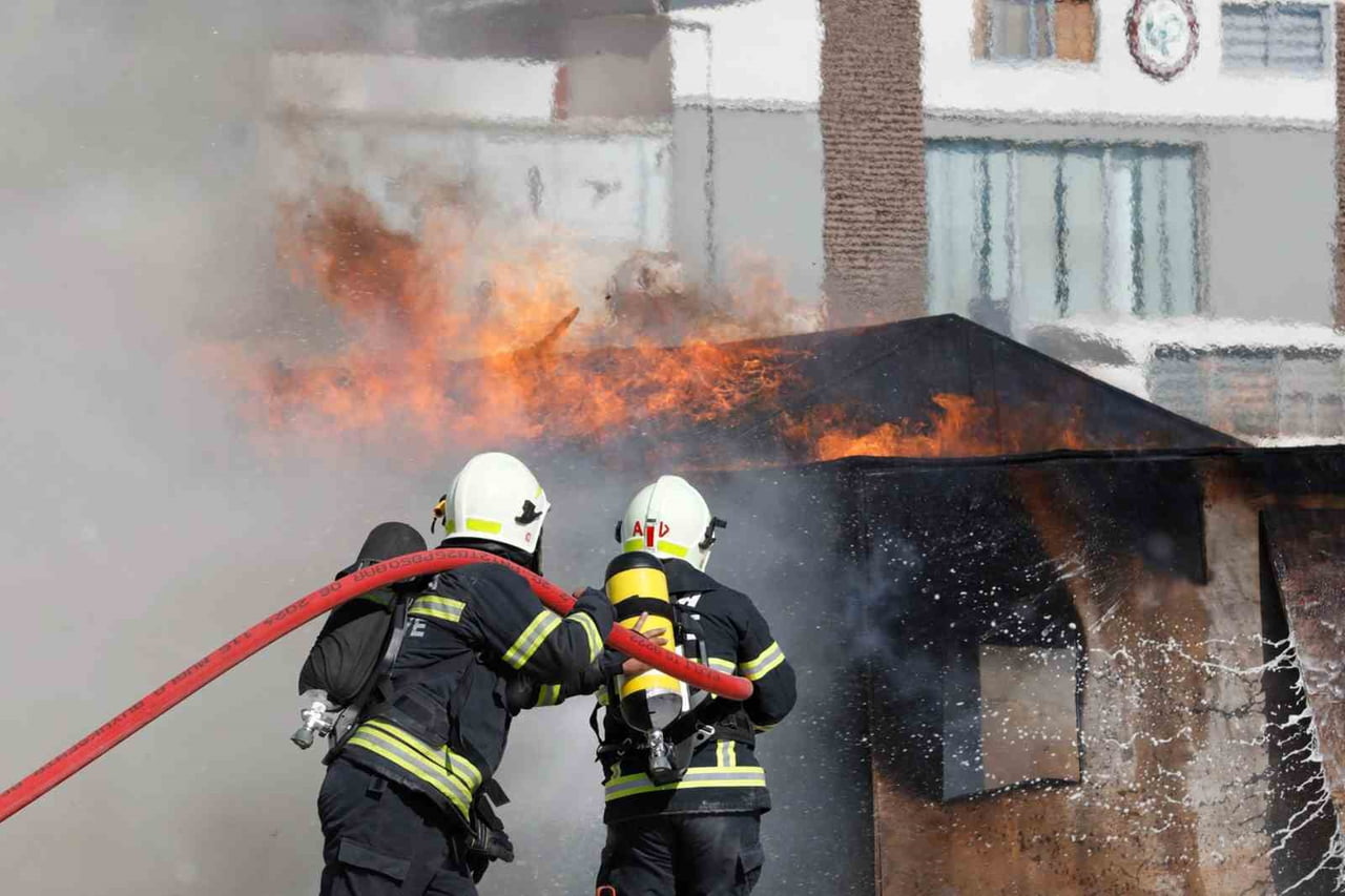 MUĞLA İTFAİYESİ 6 AYDA 2 BİN 241 VAKAYA MÜDAHALE ETTİ
