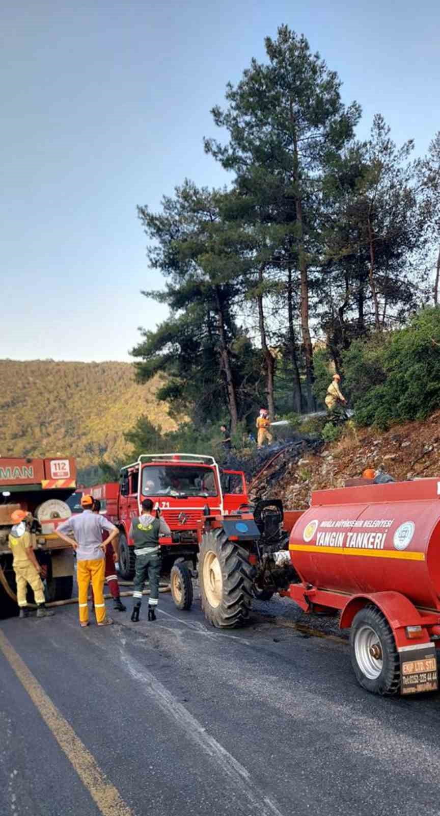 MUĞLA’NIN MENTEŞE İLÇESİ KIRSAL ÇİFTLİK VE KAFACA MAHALLELERİ ARASINDA ÇIKAN ORMAN YANGINI...