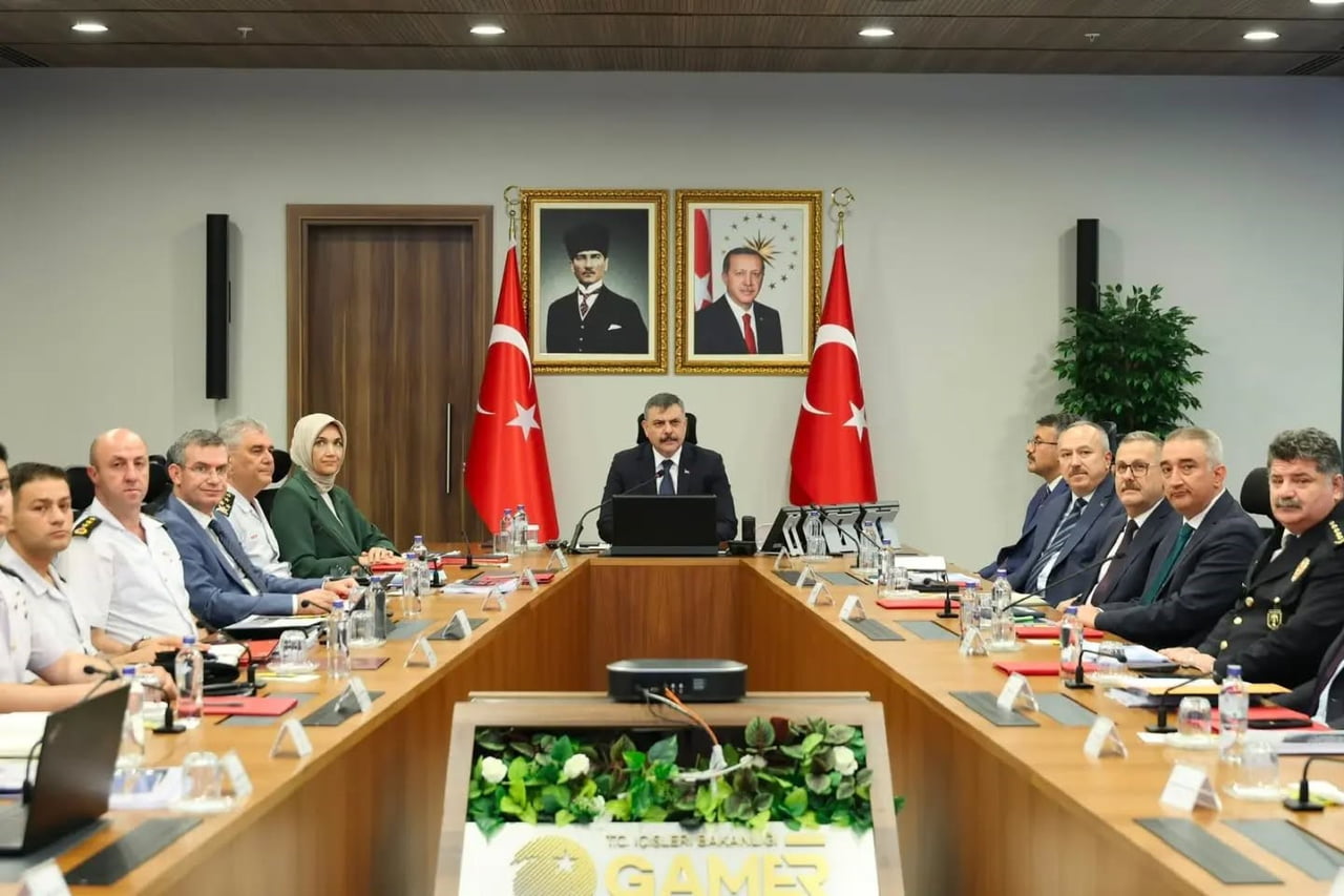MUĞLA VALİSİ AKBIYIK, İÇİŞLERİ BAKANLIĞI VİDEO KONFERANS TOPLANTISINA KATILDI