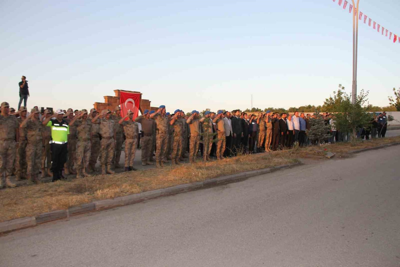 MUŞ'UN MALAZGİRT İLÇESİNDE, 11 YIL ÖNCE PKK'LI TERÖRİSTLERİN DÜZENLEDİĞİ HAİN SİLAHLI SALDIRIDA...