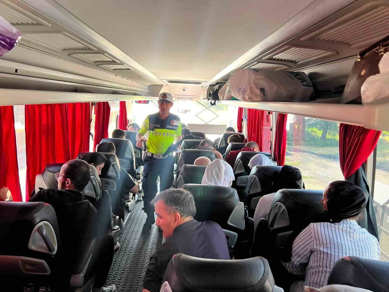 MUŞ İL JANDARMA KOMUTANLIĞINA BAĞLI TRAFİK JANDARMASI EKİPLERİ, MUŞ-BİNGÖL DEVLET KARAYOLU YAYGIN...
