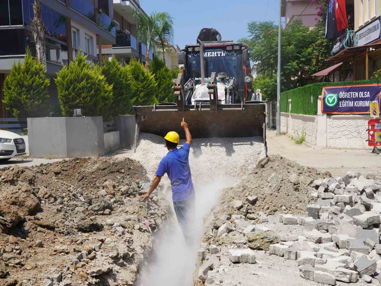 MUSKİ GENEL MÜDÜRLÜĞÜ, FETHİYE İLÇESİNE BAĞLI KESİKKAPI MAHALLESİ'NDE KULLANIM ÖMRÜNÜ TAMAMLAYAN...